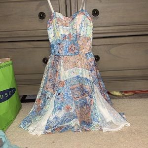 Doesn’t fit me anymore! Beautiful summer dress!